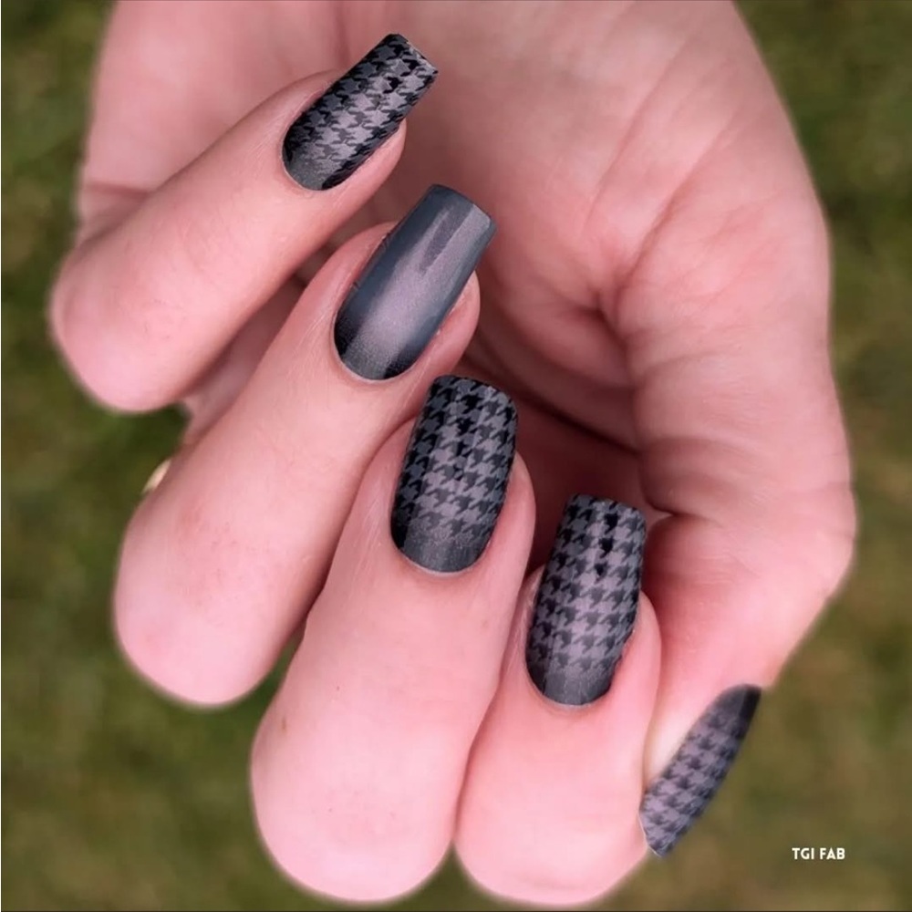 *Exclusive* Color Street: TGI Fab | Houndstooth Black Gray Blue Ombre Fall